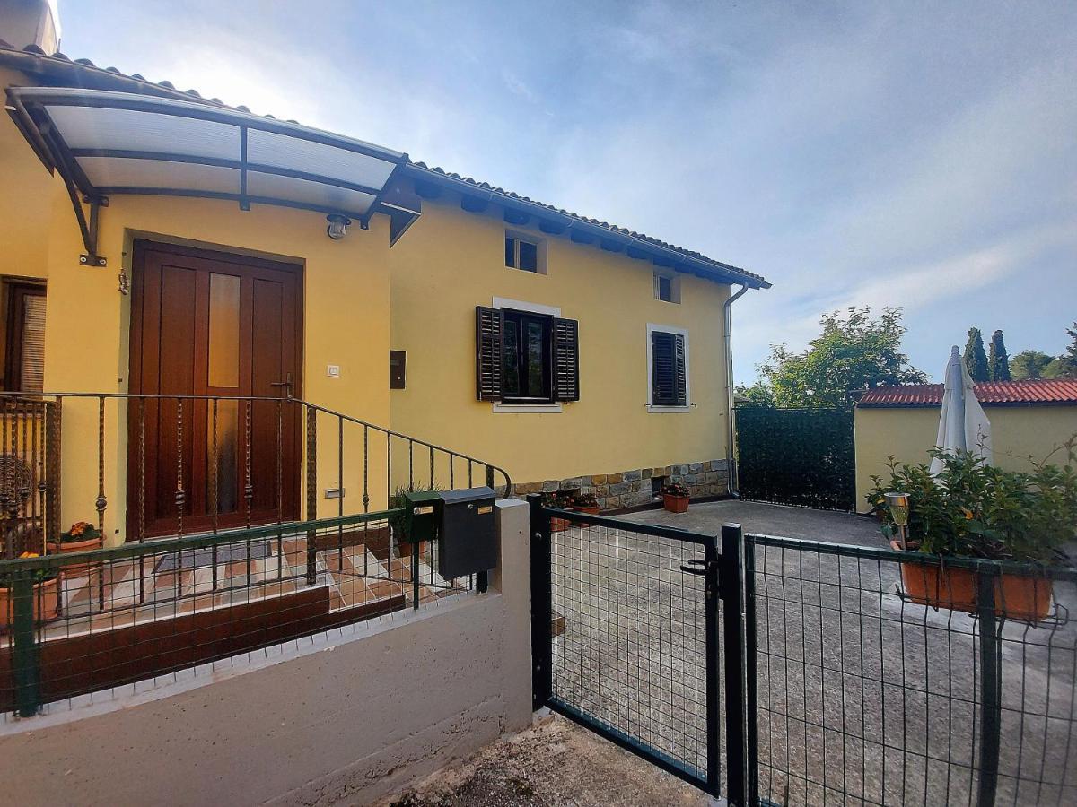 Apartma_Samy Ізола Екстер'єр фото